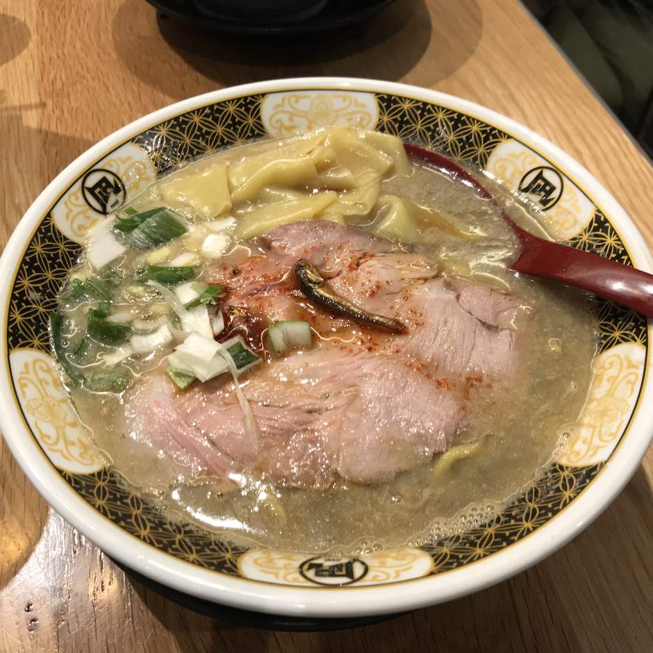 店 麺屋杉郎メニュー 小ラーメン値段 950円営業時間 11:00 - 15:00 17:00 - 23:00 L.O. 料理22:45定休日 不明住所 東京都品川区東五反田1-25-19最寄駅 五反田駅より徒歩5分五反田グルメ 五反田ランチ 二郎系らーめん ラーメンラーメン部