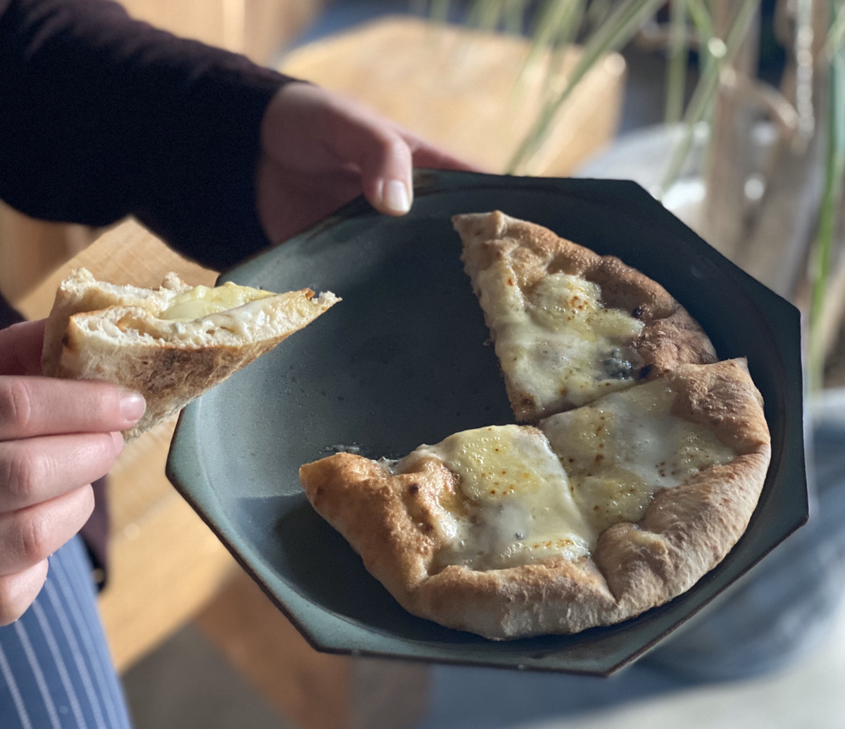 ミックスピザ3枚入冷凍食品商品情報マルハニチロ株式会社