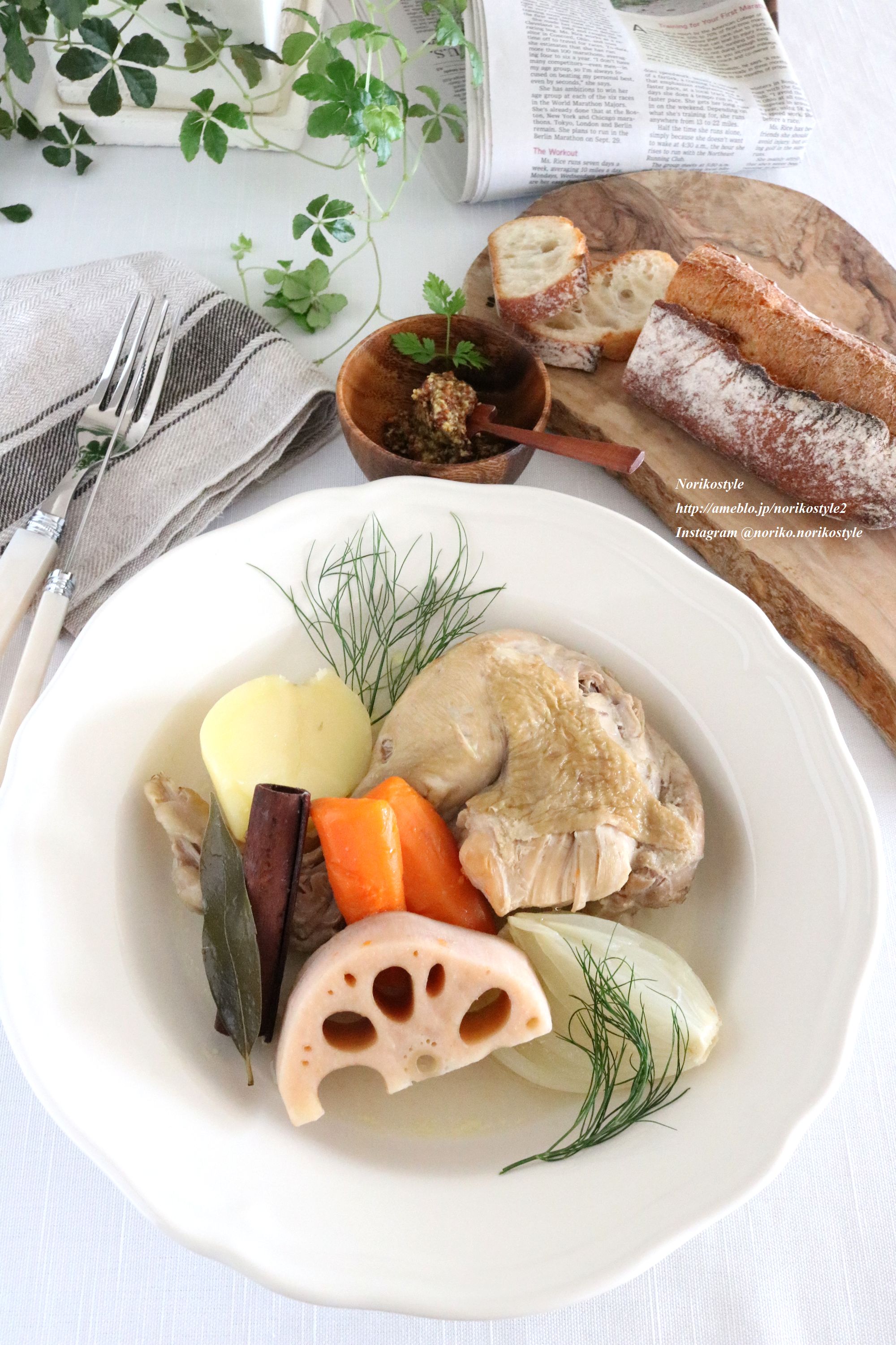 ☜土田浩美です。 今日は コンソメなしでも最高に美味しいポトフ！ 夫が口に入れるたびに 最高！ うますぎる！！ こんなの初めてだ！！！ を連発したポトフの作り方 を投稿しました。 材料 4人分手羽元 4〜8本 ベーコン 4枚 キャベツ 1 2玉 じゃがいも 4個 新玉ねぎ