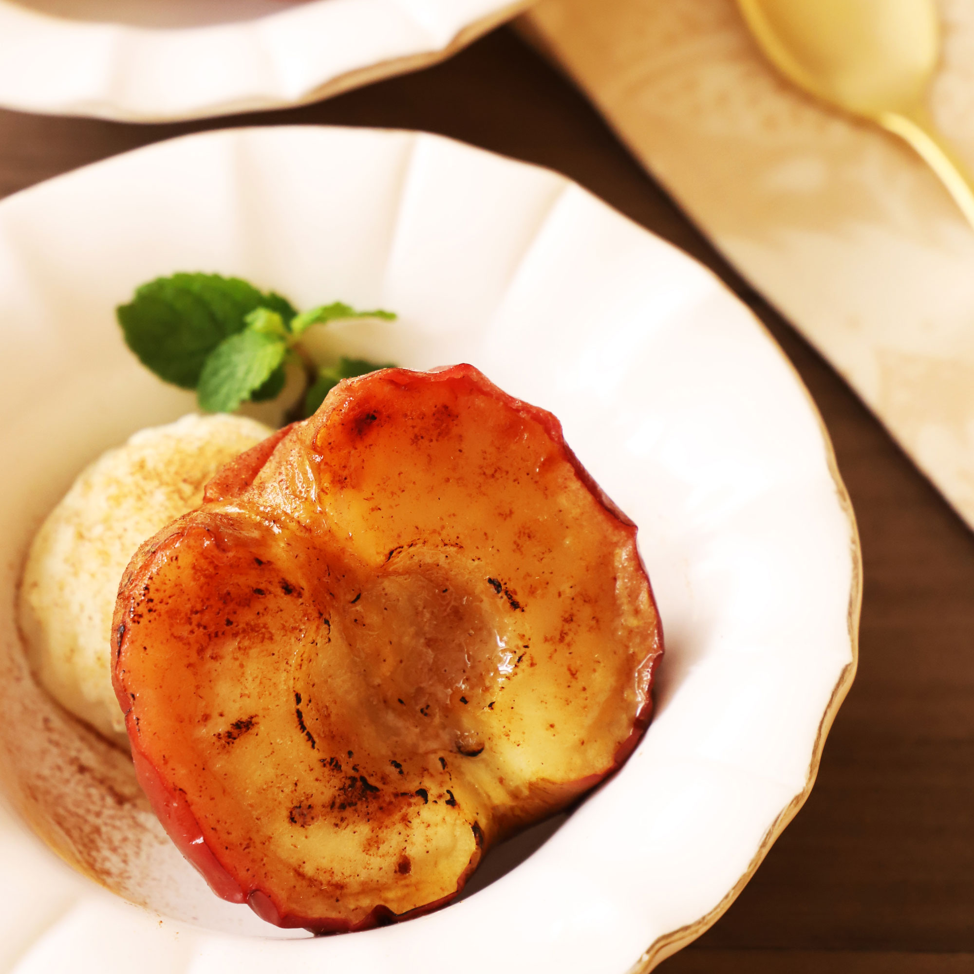 オーブンで焼きりんご