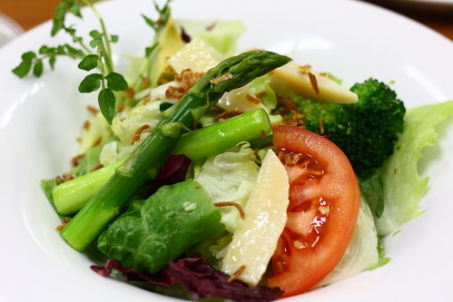 新宿 980円で旬の野菜が時間無制限食べ放題!?地方の希少種も豊富に揃う『農家の台所』favy ファビー