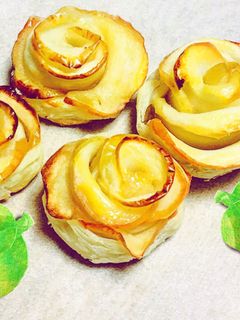 簡単なのに可愛い！ バラのアップルパイ