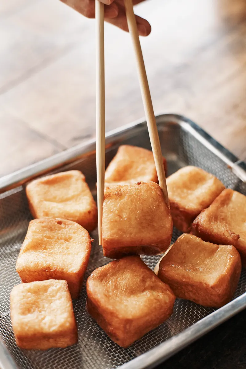 みんなが大好きな禁断の味！ 揚げフレンチトーストのメープルがけのレシピ動画・作り方デリッシュキッチン