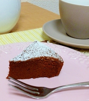 炊飯器でチョコレートケーキ