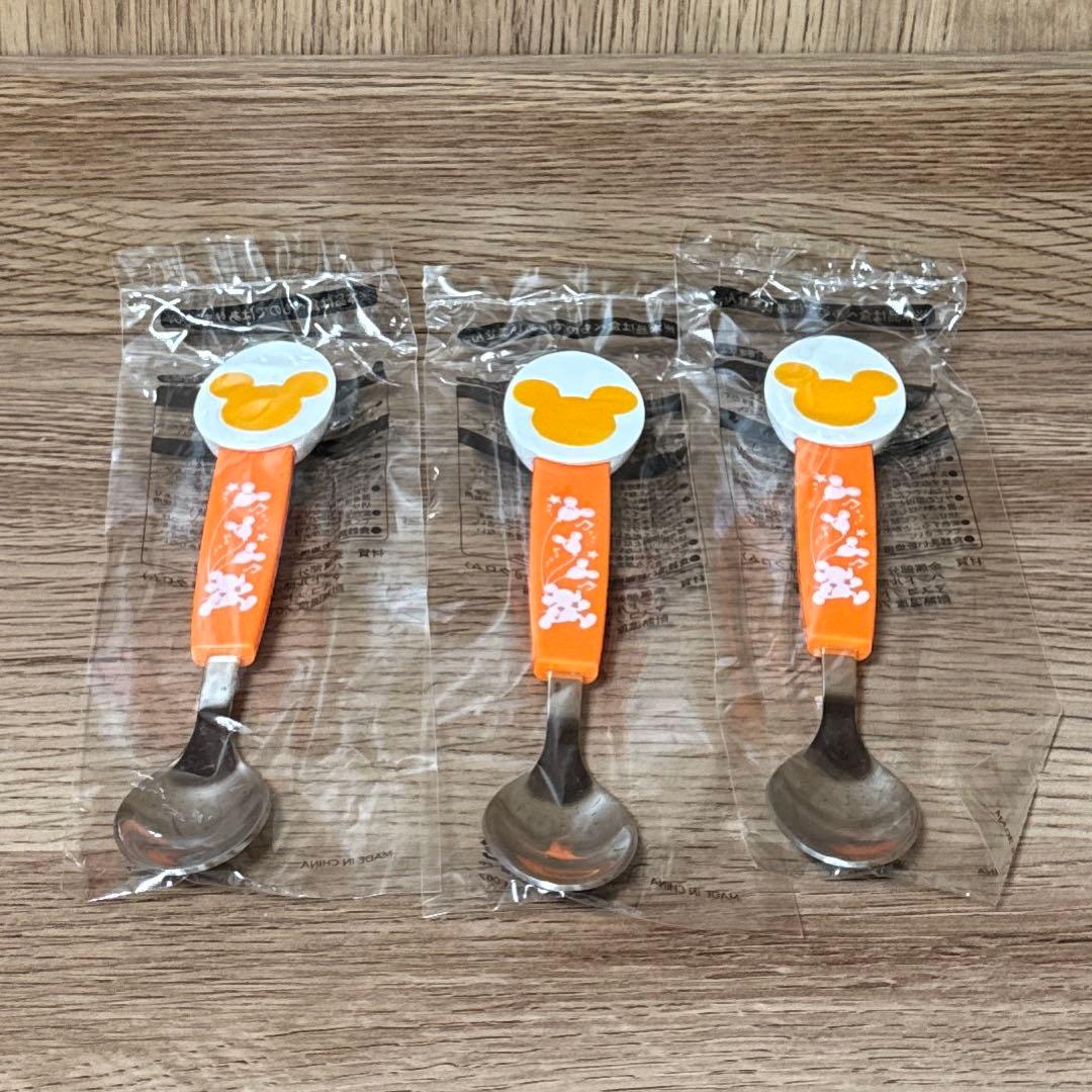 ⁡, ⁡, ミッキーゆで卵そっくりな寒天ゼリー🥛, お皿に置くだけだと卵に見えるので、スイーツっぽくアレンジしました😌🍊笑, ⁡,さっぱりとしていて優しい甘さの牛乳寒天です☺️寒天なので固まるのも早く、短時間で作れちゃいます🧡, ⁡, ⁡, ⁡, ⁡, ⁡,おうちディズニー,homecafe jelly disneyland disney tokyodisneyresort disney