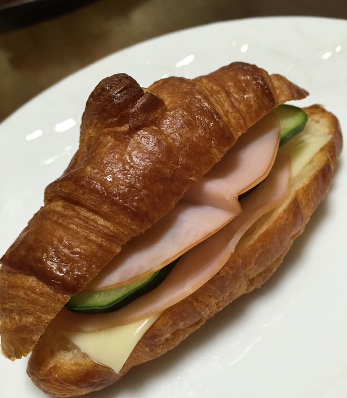 コストコのクロワッサンで作るサンドイッチ弁当 - ケルベロスの巣