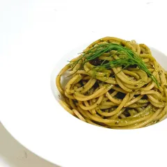 鶏胸肉とアスパラガスのジェノベーゼパスタ