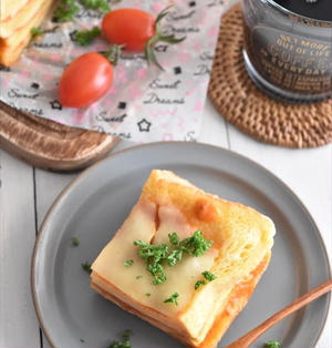 金の食パンで濃厚グラパン