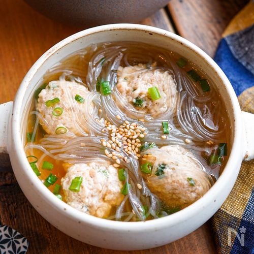 生姜入り鶏団子の中華風スープ