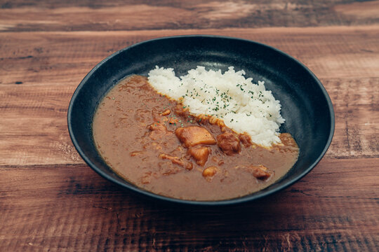 無料写真牛肉、玉ねぎ、人参、じゃがいものカレーライスパブリックドメインQ：著作権フリー画像素材集