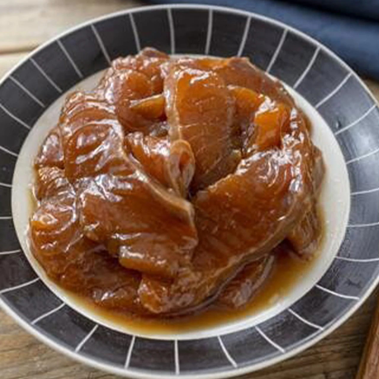 絶対試して！めんつゆが決め手の「めんつゆサーモン漬け丼」オタ女