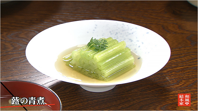 4月の旬食材「蕨 わらび 」を使った炊き込みご飯をご紹介します。 春の訪れを告げる山菜の代表格、わらびを炊き込みご飯にしていただきます。和ゑ鶴のだしパックを粉末のまま使うことで出汁の深い旨味を加えて、さらに油揚げでコクをプラス。 シンプルな材料で炊き