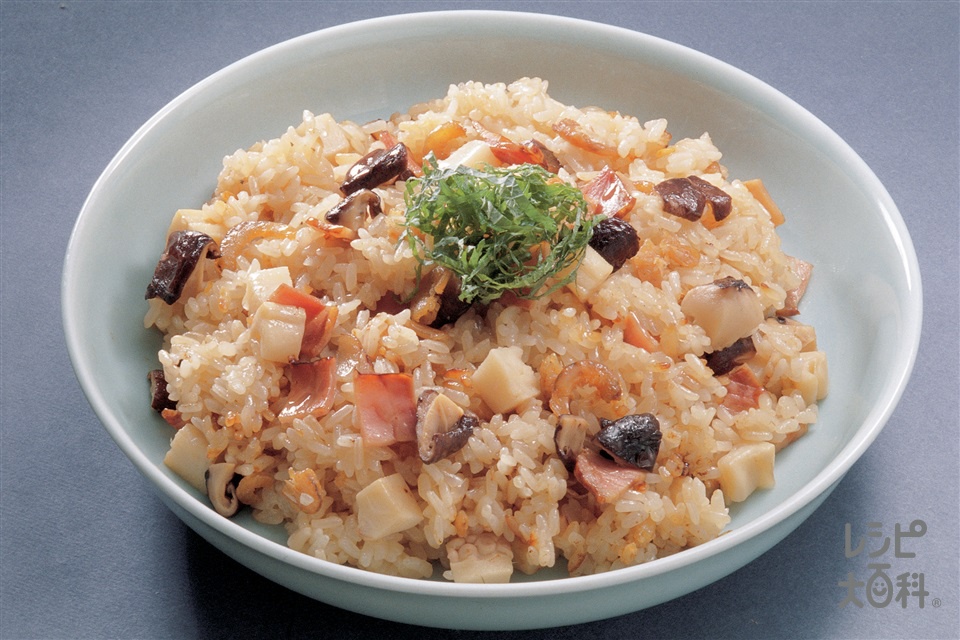 素朴なおいしさ!もちもち山菜おこわ