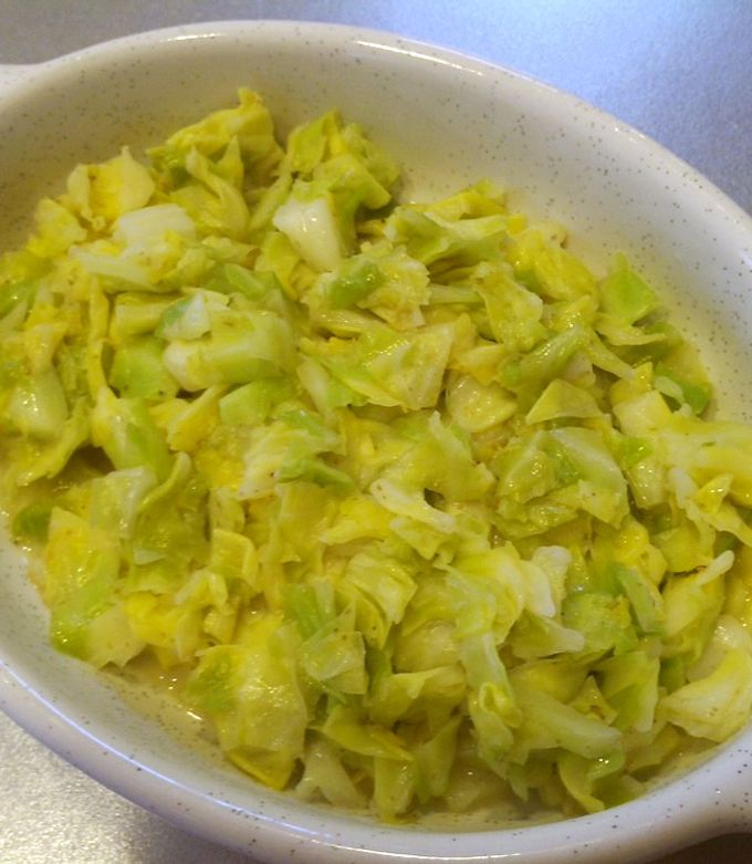 キャベツの簡単炒め物レシピ3選。まるごと1個を楽しく消費♪ 1ページ目セブンプレミアム公式