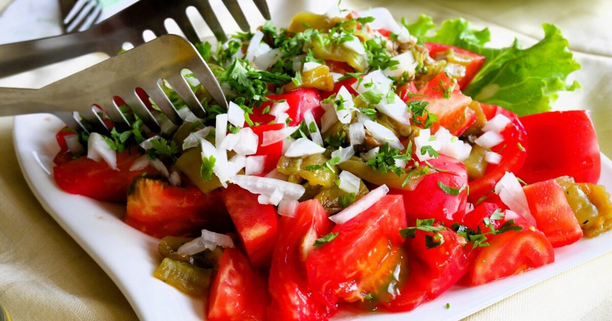 ヒルナンデス トマトのイタリア風パンサラダの作り方。トマトの絶品＆時短レシピ。今井亮直伝！ - miraku 〜美楽食