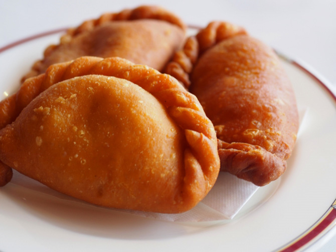 管理栄養士監修 ピロシキの特徴やカロリーを紹介！栄養図鑑食・料理オリーブオイルをひとまわし