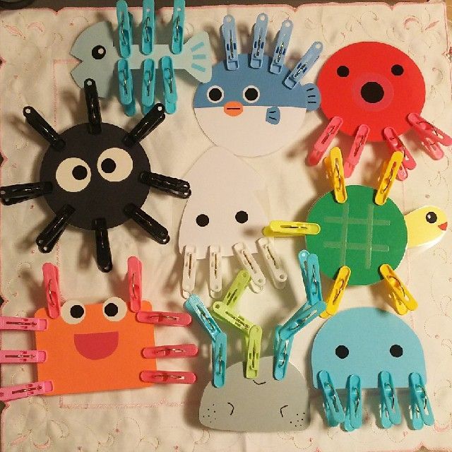 1歳児たまご組 洗濯ばさみ遊びに挑戦！幼保連携型認定こども園進徳幼稚園