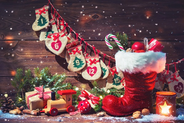 牛乳パックでサンタブーツバッグ☆吊るしてクリスマス飾りにも 暮らしニスタ