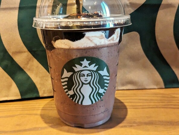 スタバ新作2025年 ほろ苦＆こく甘で、すっきりおいしい！ 「ビター クリーム コーヒー」を実