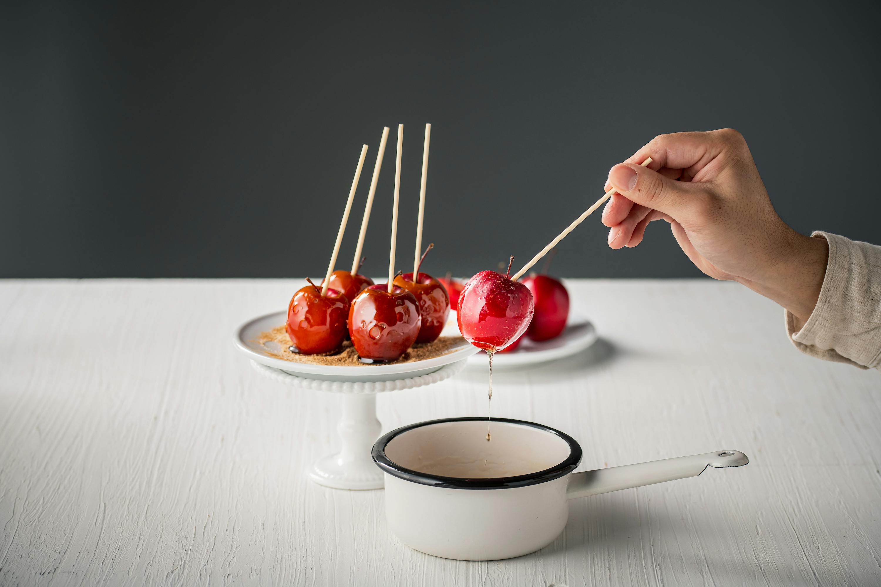 ミニふじりんごで作るりんご飴・ぶどう飴