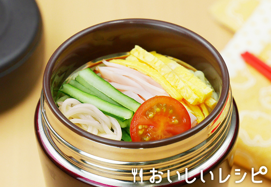 スープジャー弁当 旬の野菜がおいしい♪ソーセージのポトフレシピ - nomina