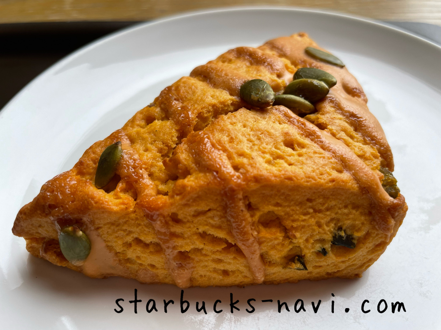 米粉チョコスコーン🍫 , @koi.mutenka さんの投稿をお借りしました, まずはこちらをポチっと👇️👇️👇️, , , ,偏食・少食っこも喜ぶ😋💕, , 無添加おやつレシピママ こい です🧡, , , 今日のレシピは、, 実は 元スタバ店員の私がつくる,チョコスコーン〜無添加・グルテンフリーver〜でっす☕️🍫, 働いてた時も, おやつで悩んでいる方におすすめして,