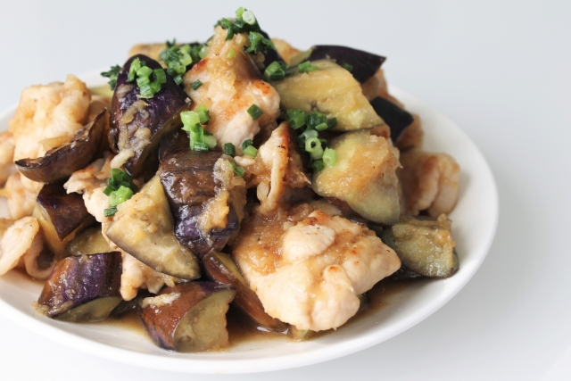 トマト缶となすの大人気レシピ『なすと豚肉のピザ風チーズ焼き』オレンジページ ニュースデイリーオレンジページnet