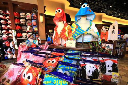 Amazon.co.jp: ユニバーサルスタジオ ジャパン USJ ワンピース エース フード付きタオル 送¥510 : ホーム&キッチン