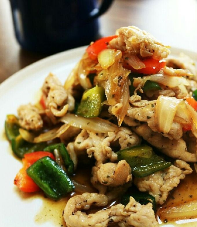 シーフードガパオKI2 kitchen ケーアイツー キッチン