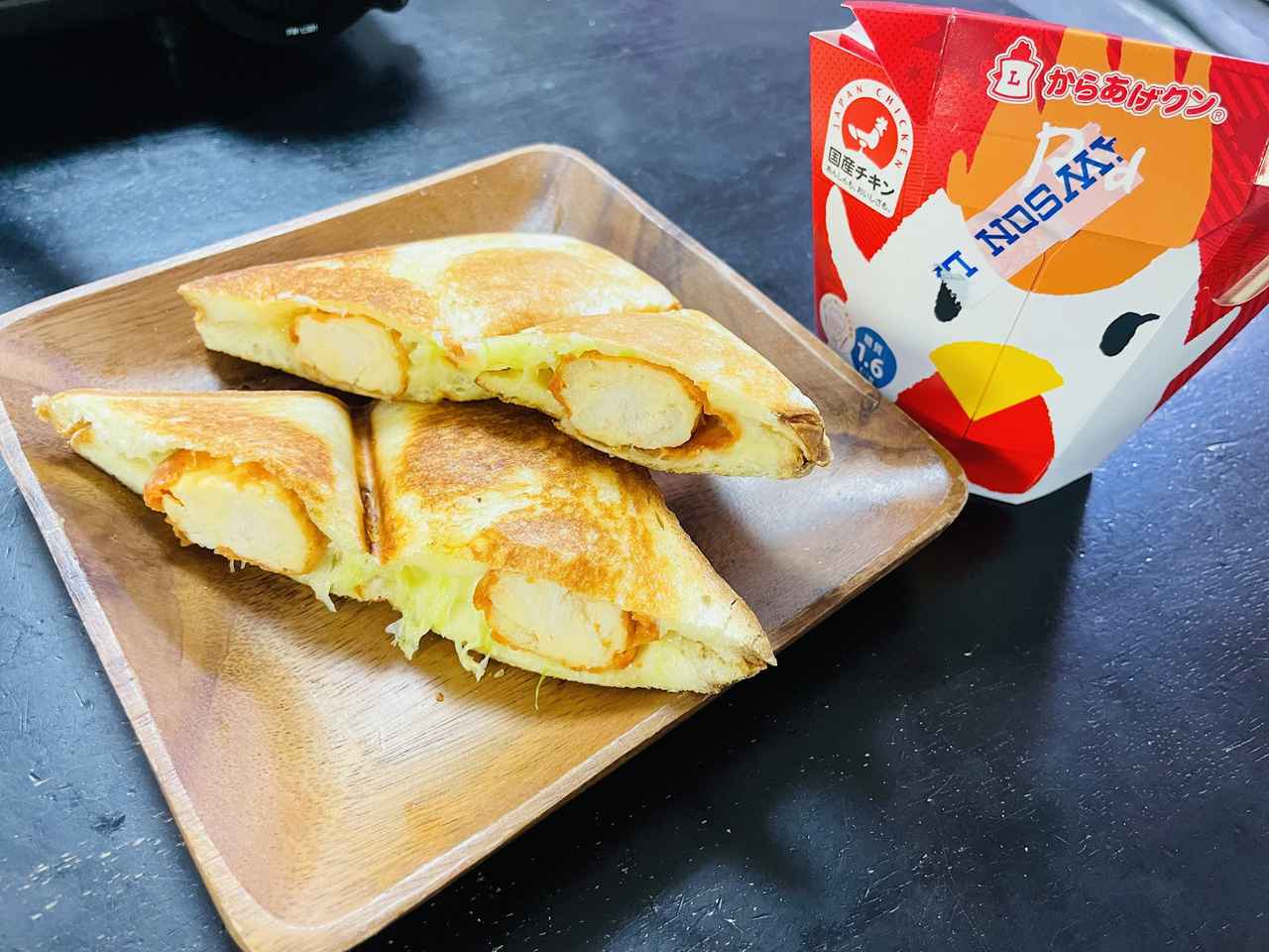 唐辛子5倍＋巨大化したローソンの「でからあげクン レッドスーパー」はうま味のあとに凶暴な辛さが押しよせる - GIGAZINE