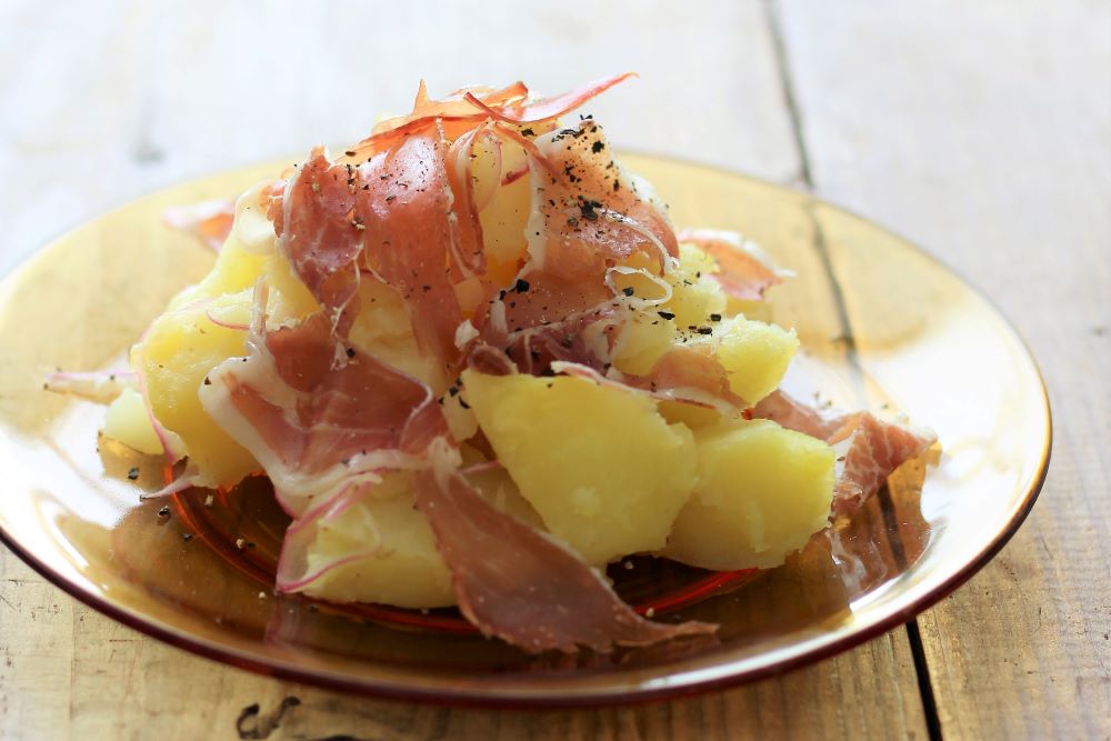 ケールとハムのポテトサラダ