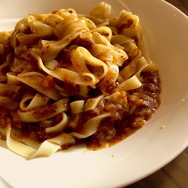 シンプルが一番♪ トマトソースのフェットチーネ