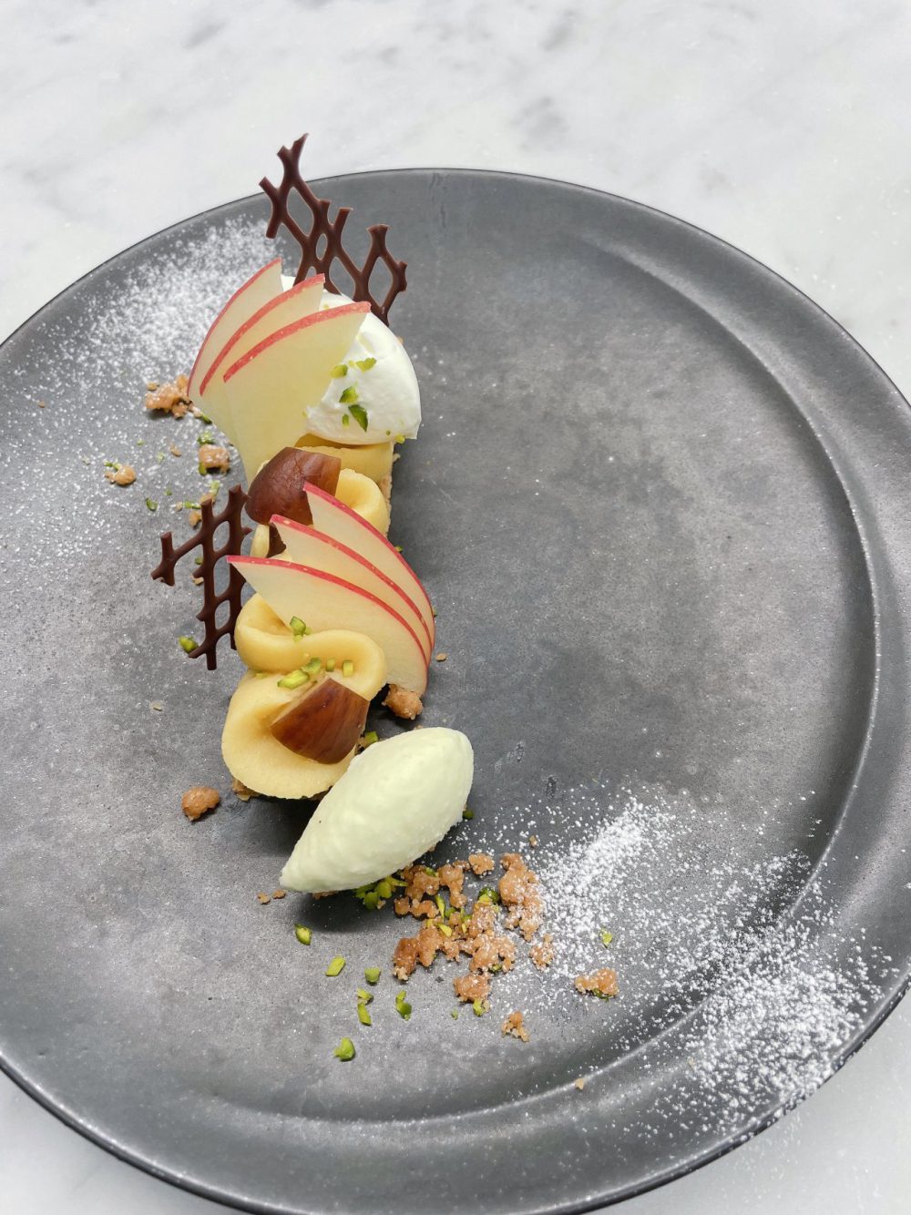 皿盛りデザート」のアイデア 9 件 2025皿盛りデザート, デザート, 料理の盛りつけ