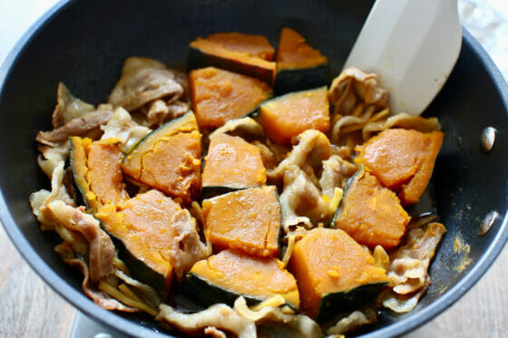 蒟蒻とゴボウと豚肉とカボチャの甘辛炒め煮☆ レシピ・作り方 by ミニー7015 - 楽天レシピ