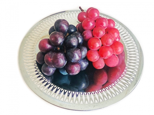 ゴルフボール大にもなる!? 巨大ぶどう悟紅玉 ゴルビー を食べてみた!やまふじぶどう園富山市婦中町