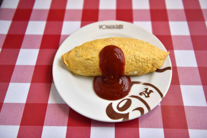 浅草「ヨシカミ」のオープンキッチンのこと。食の仕事着。dancyuダンチュウ食こそエンターテインメント