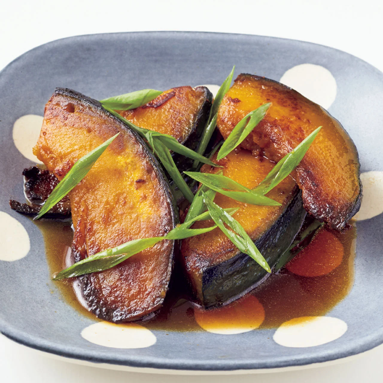 鶏とかぼちゃの焼き浸し。』 夏よりも 秋のかぼちゃが好き。 水分が飛んでホクホクだから。 揚げずにフライパンで焼いて よりお手軽に。 🍴 鶏とかぼちゃ の焼き浸し NadiaレシピID:391798Nadiaレシピnadiaartistヤマキタイアップ