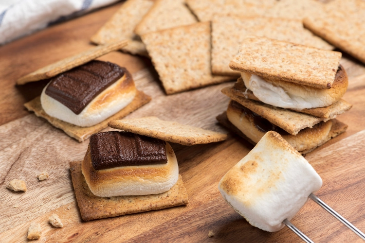 電子レンジで簡単に作れるマシュマロスイーツの作り方を紹介！食・料理オリーブオイルをひとまわし