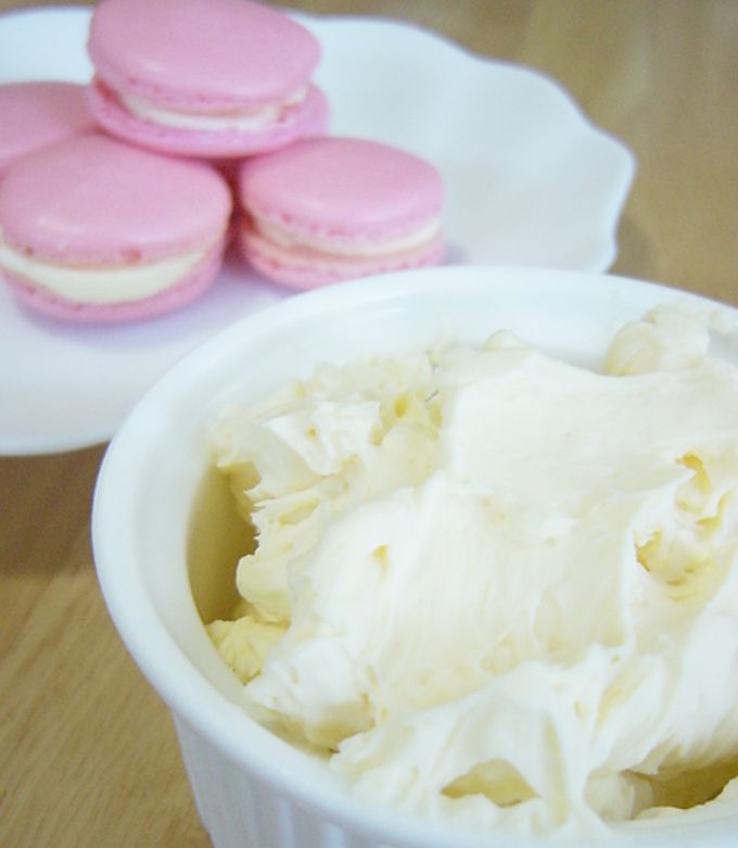 マカロンに挟むクリームで悩んでいる方へ!本格4種のバタークリーム&基本のマカロンパンダワンタンのマカロンレシピ~作り方のポイントは冷蔵庫乾燥!?~