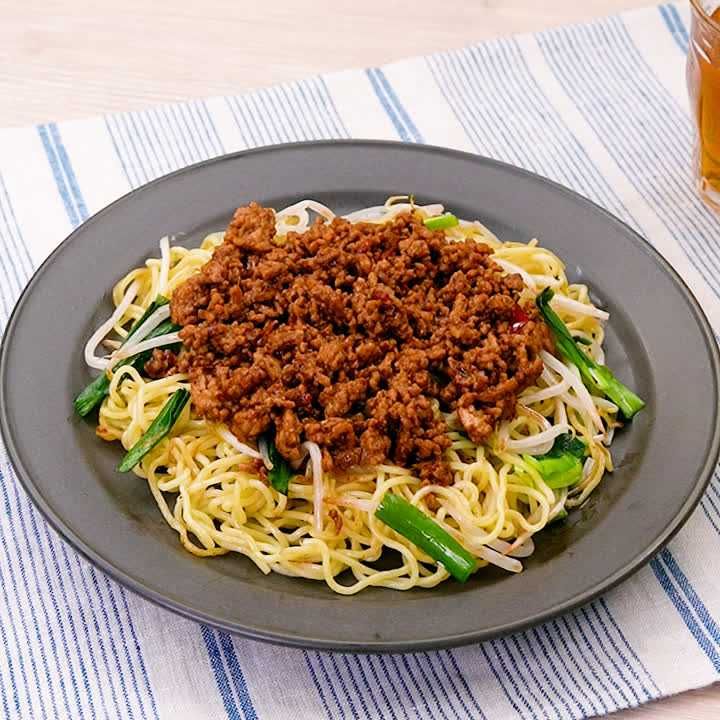 旨辛で箸が止まらない♪ 担々焼きそば