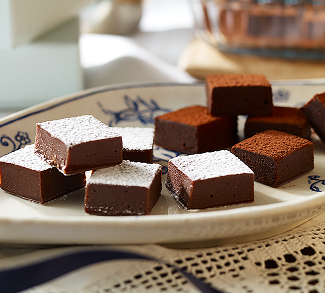 デコってかわいい簡単友チョコ