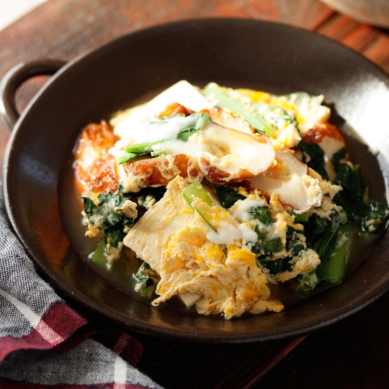 ちぢみ小松菜のナムル 温玉添え - おすすめレシピ - JAグループ茨城「Amore アモーレ」