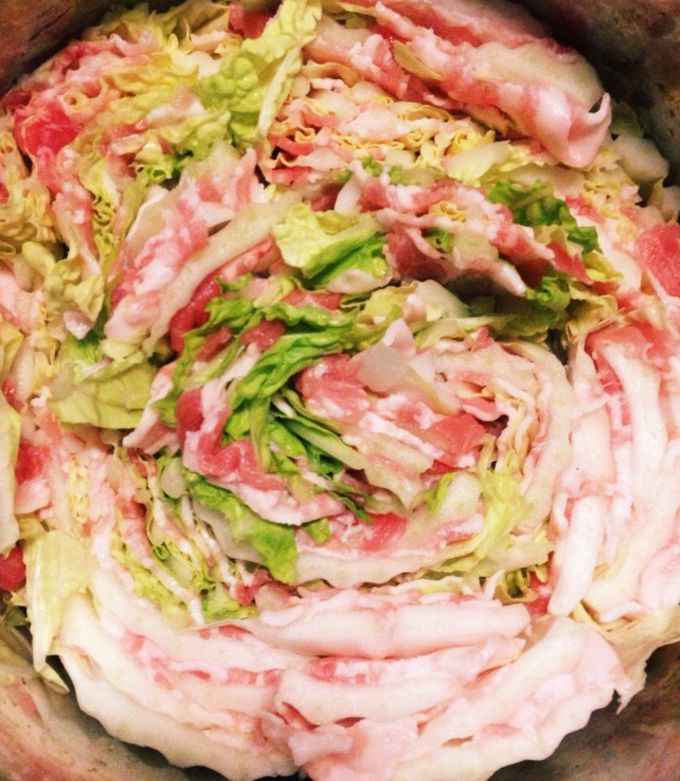 白菜と豚肉のミルフィーユ鍋の水なしで作る方法は？レンジも使える？ ちそう
