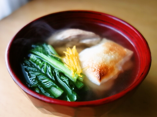 大人の自由研究 お雑煮のおもちは丸or四角?つゆの味は?具材はナニ?出身地別に作って食べ比べてみた - メシ通ホットペッパーグルメ