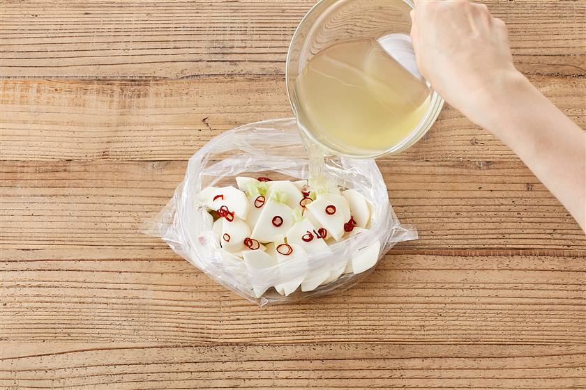 ふるさとの味・赤かぶの漬物レシピ♪ザラメとリンゴ酢が決め手 - つがる時空間