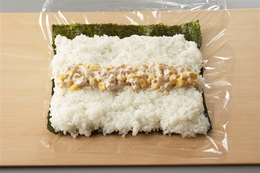 香ばしいツナマヨおにぎりの作り方 子供ご飯の代わりにいいですよ