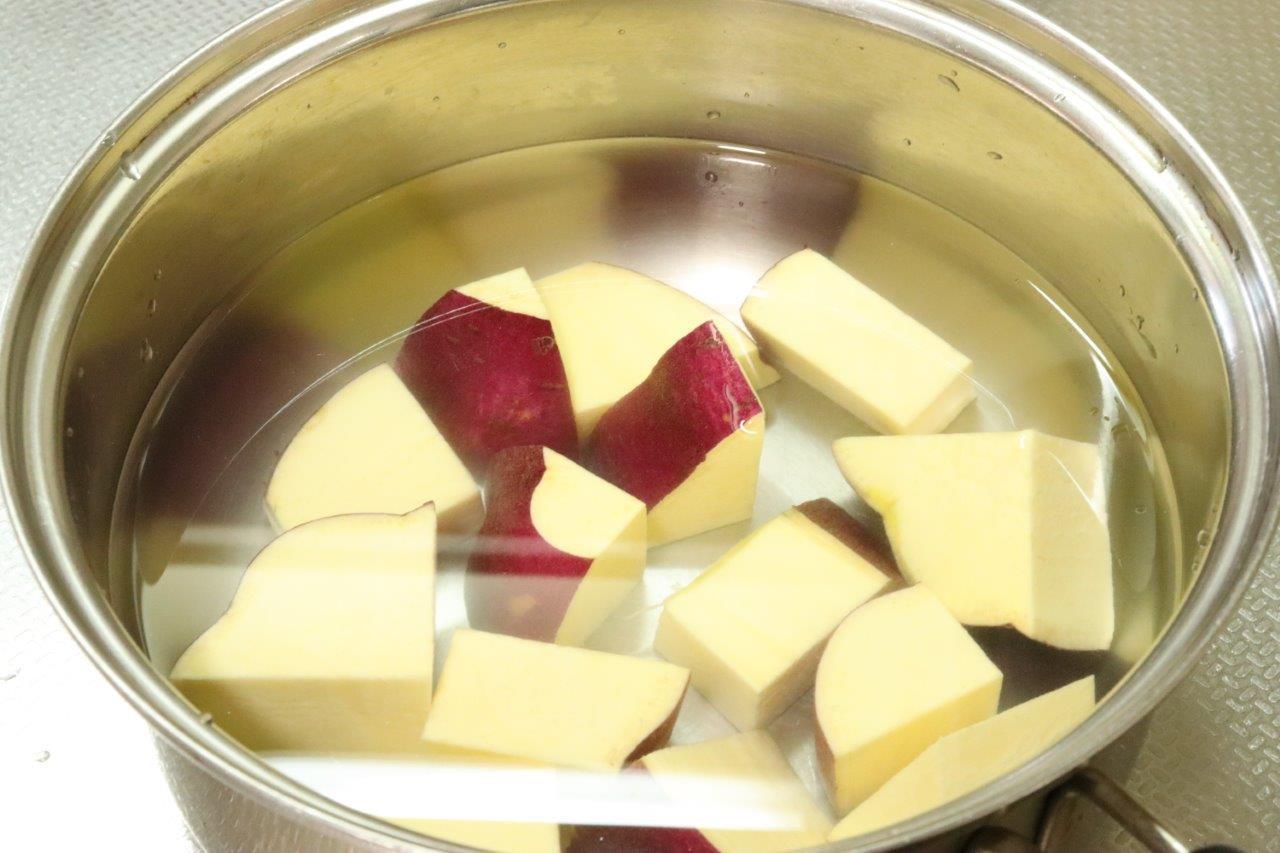 さつまいもをおいしく簡単に蒸すコツフライパン・炊飯器・レンジ、一番おいしく蒸せるのはどれ? - くふう トクバイニュース