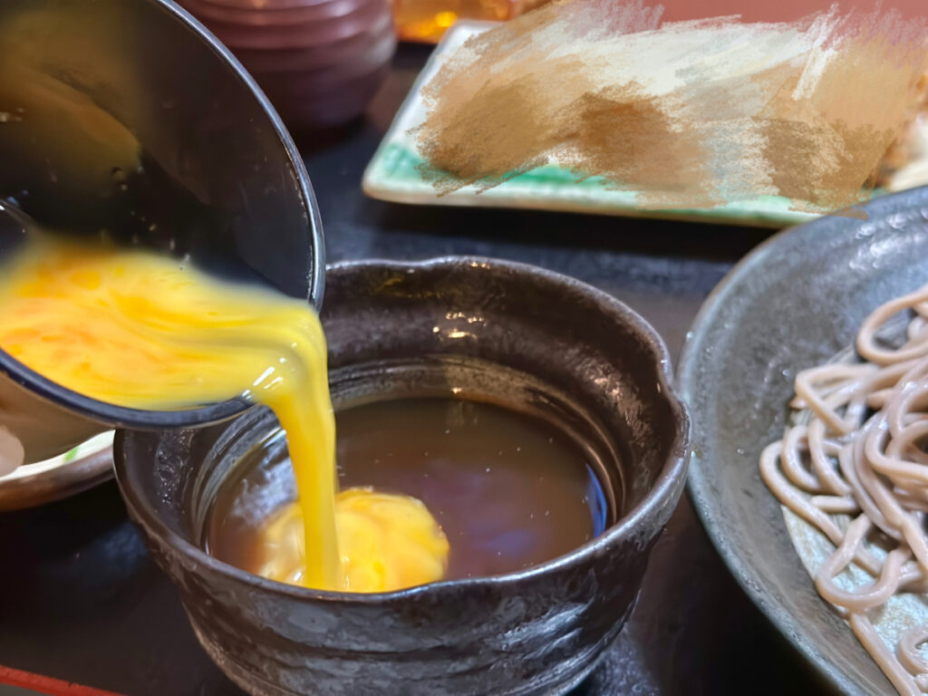 卵入り蕎麦