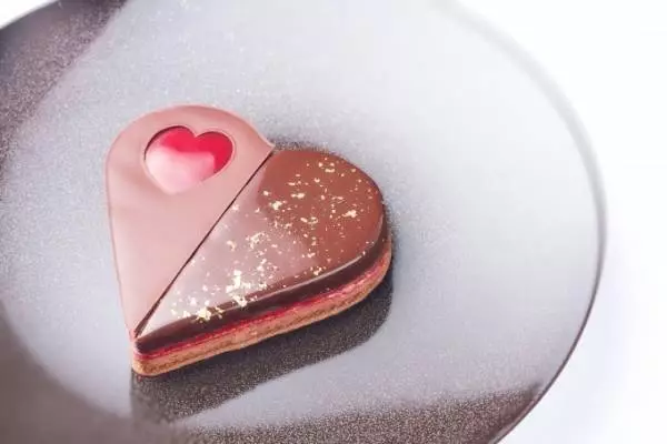 Amazon.co.jp: アラン・デュカス プラリネ・ア・ランシエンヌ 詰め合わせ 5個入り 5種 ホワイトデー バレンタイン クリスマスプレゼント ギフト 贈答 東京土産 : 食品・飲料・お酒