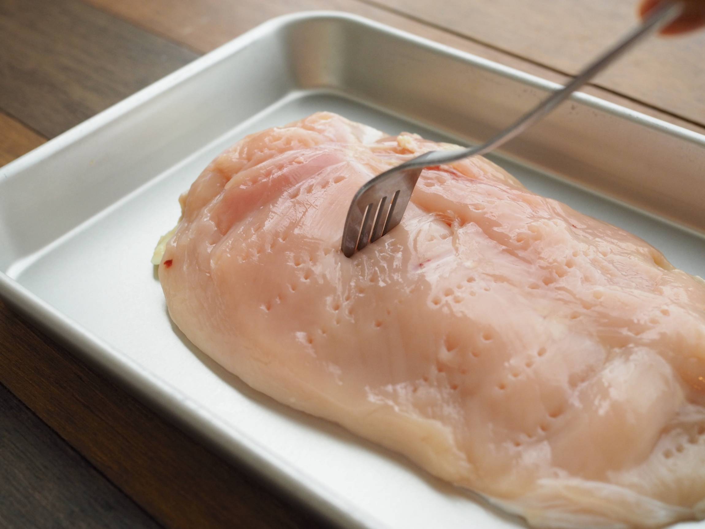 ブライン液で鶏むね肉のしっとり茹で鶏 - ４コマ常備菜